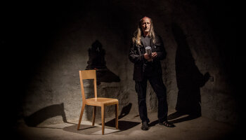 J. H. Krchovský, vlastním jménem Jiří Hásek, (* 22. dubna 1960 Praha) je jeden z nejmladších českých samizdatových básníků, píše Wikipedie. Foto: David Konečný